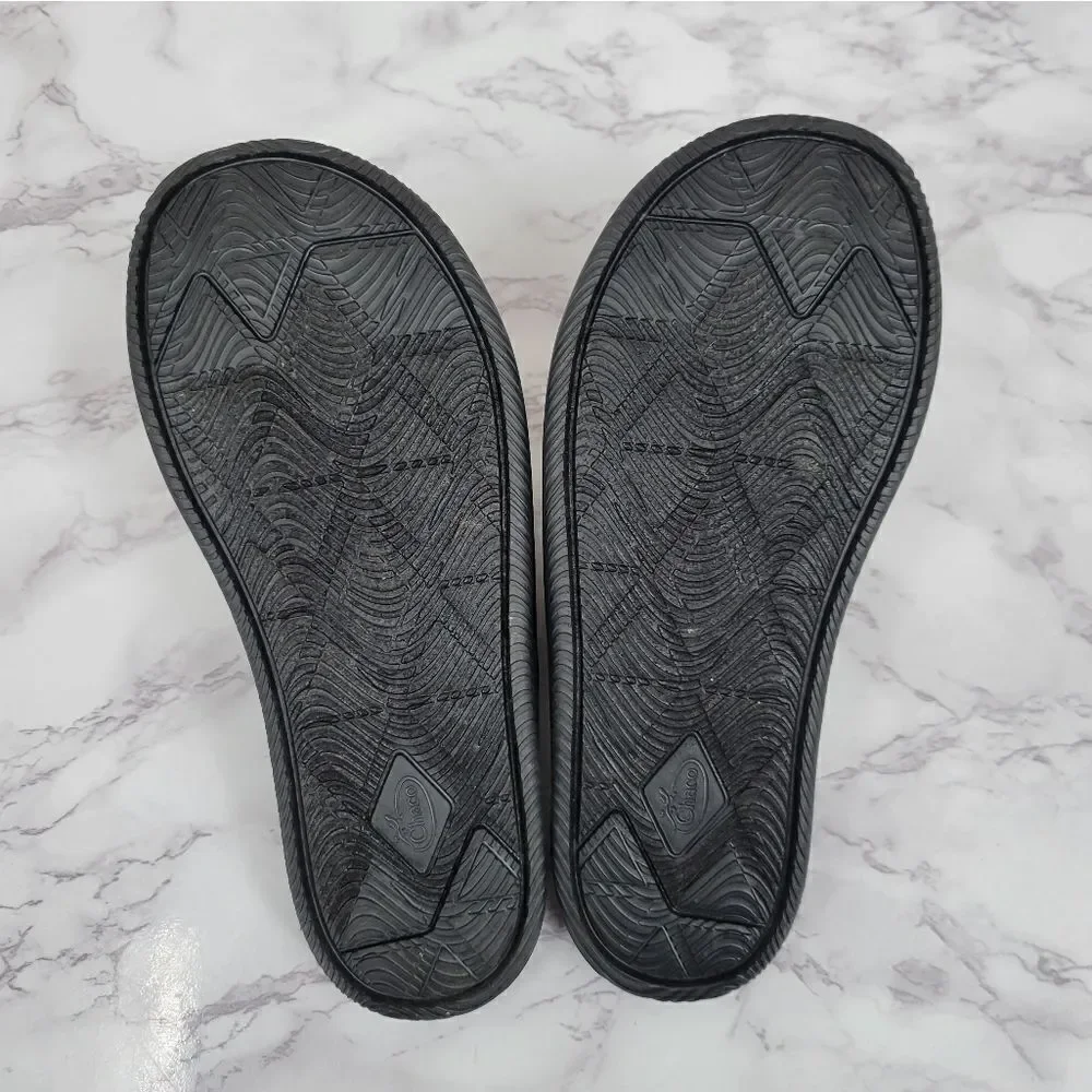 Chaco Chillos Slide Sandals Black Big Kids Size 5